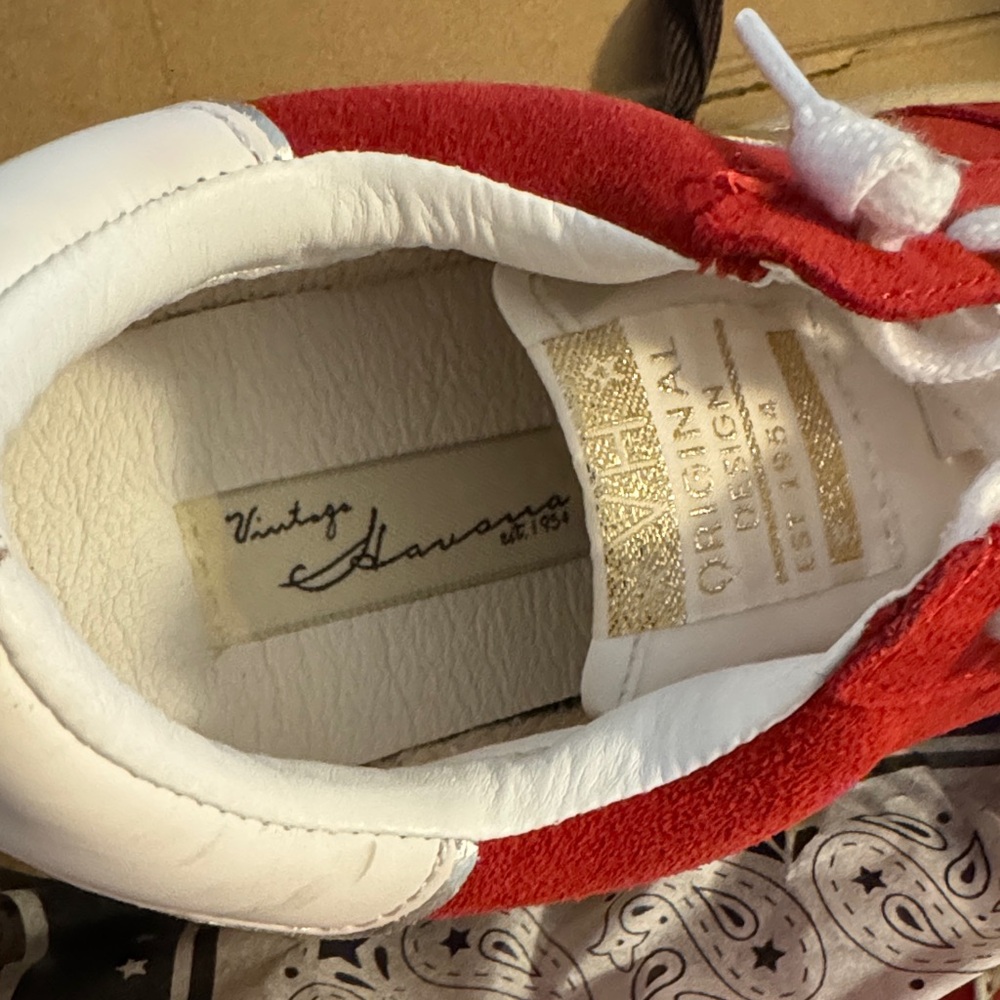 Vintage Havana Red Suede Star Sneakers with White Trim - Picture 2 of 3